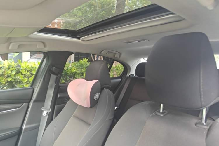 Used Mazda 3 Axela 2021 2.0L Automatic ZhiXuan Edition Headliner
