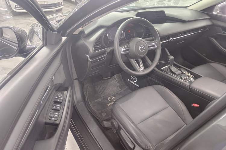 Used Mazda 3 Axela 2021 2.0L Automatic ZhiXuan Edition Interior 1