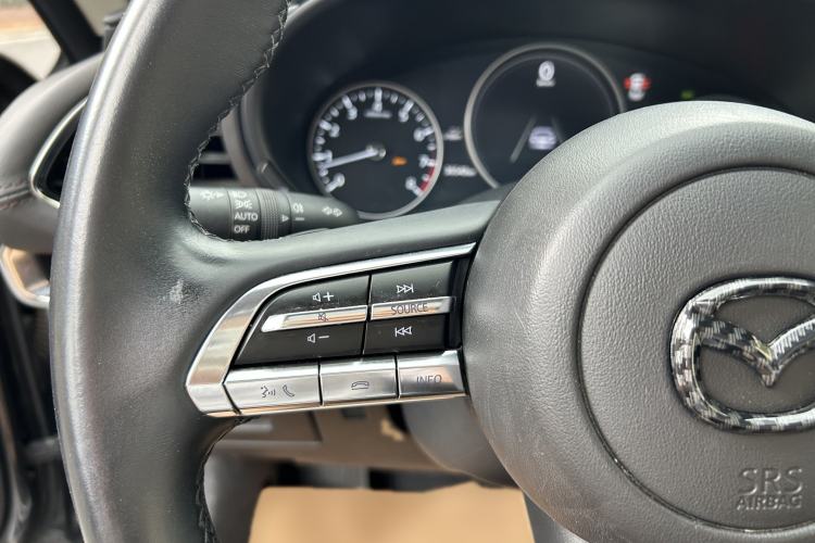 Used Mazda 3 Axela 2021 2.0L Automatic ZhiXuan Edition Interior 10