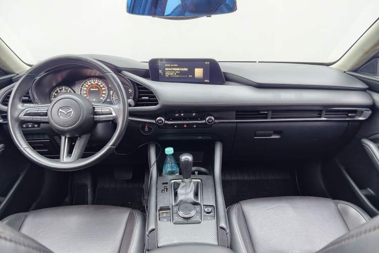 Used Mazda 3 Axela 2021 2.0L Automatic Zhiya Edition Interior 2