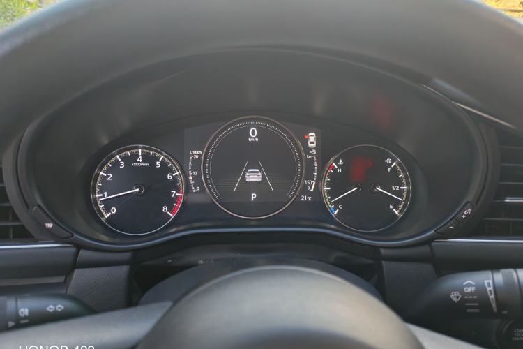 Used Mazda 3 Axela 2021 2.0L Automatic Zhiqing Edition Interior 2