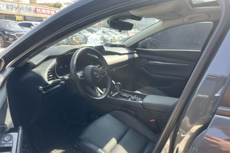 Used Mazda 3 Axela 2021 2.0L Automatic Zhiya Edition Interior 2