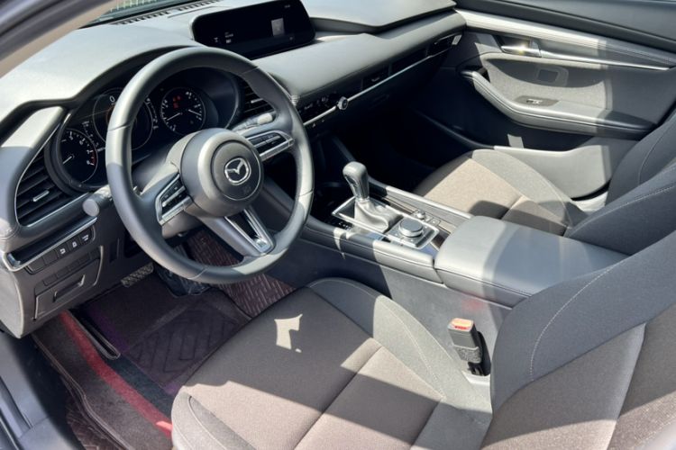Used Mazda 3 Axela 2021 2.0L Automatic ZhiXuan Edition Interior 3