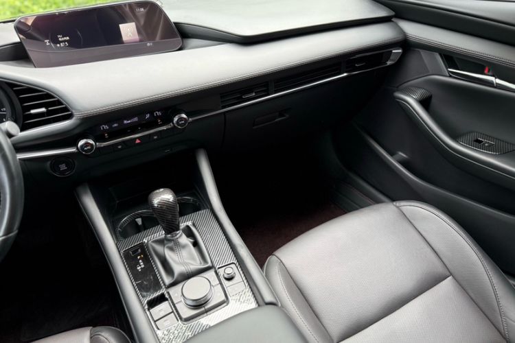 Used Mazda 3 Axela 2021 2.0L Automatic Zhiyao Edition Interior 3