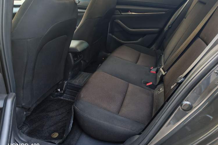 Used Mazda 3 Axela 2021 2.0L Automatic Zhiqing Edition Interior 4