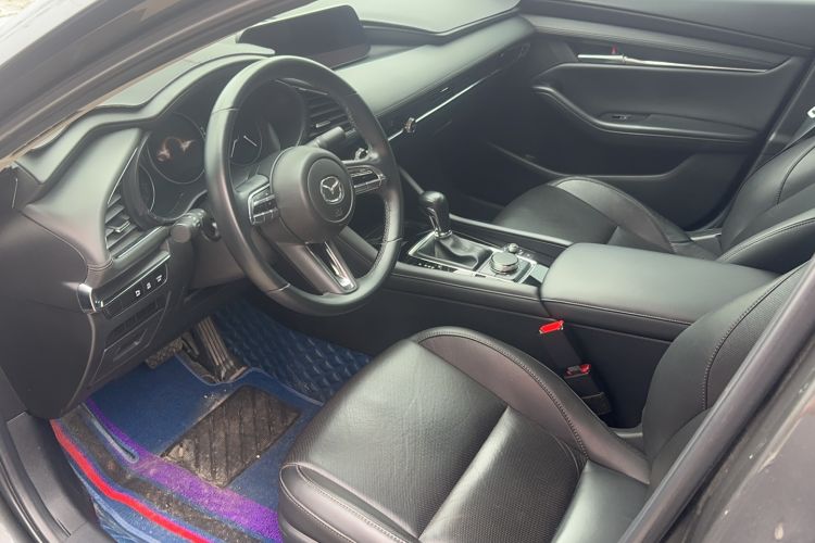 Used Mazda 3 Axela 2021 2.0L Automatic Zhiya Edition Interior 4