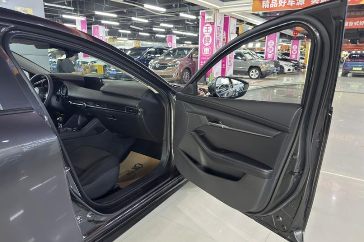 Used Mazda 3 Axela 2021 1.5L Manual ZhiMei Edition Interior 6