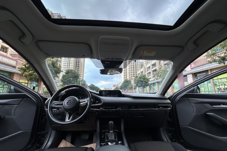 Used Mazda 3 Axela 2021 2.0L Automatic ZhiXuan Edition Interior 6