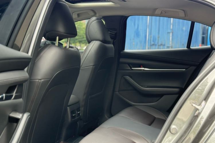 Used Mazda 3 Axela 2021 2.0L Automatic Zhiyao Edition Interior 7