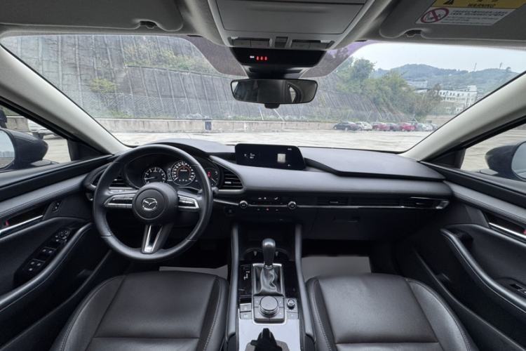 Used Mazda 3 Axela 2021 2.0L Automatic Zhiya Edition Interior 9
