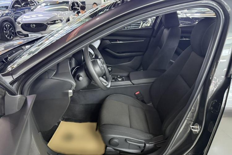 Used Mazda 3 Axela 2021 1.5L Manual ZhiMei Edition Left Front Seat
