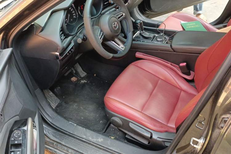 Used Mazda 3 Axela 2021 2.0L Automatic ZhiXuan Edition Left Front Seat