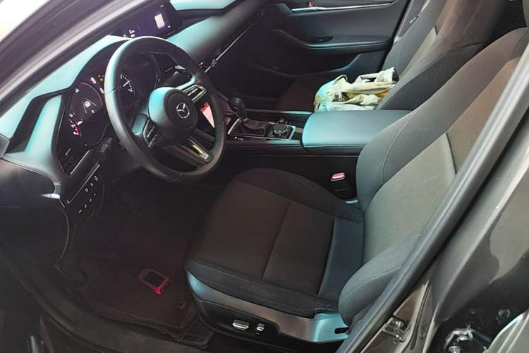 Used Mazda 3 Axela 2021 2.0L Automatic ZhiXuan Edition Left Front Seat