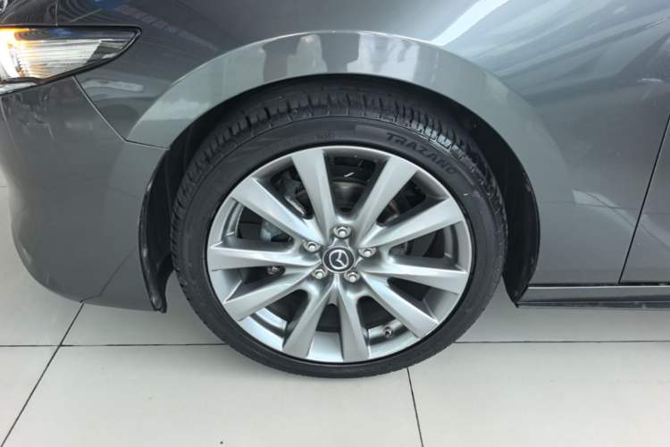 Used Mazda 3 Axela 2021 2.0L Automatic ZhiXuan Edition Left Front Wheel Hub