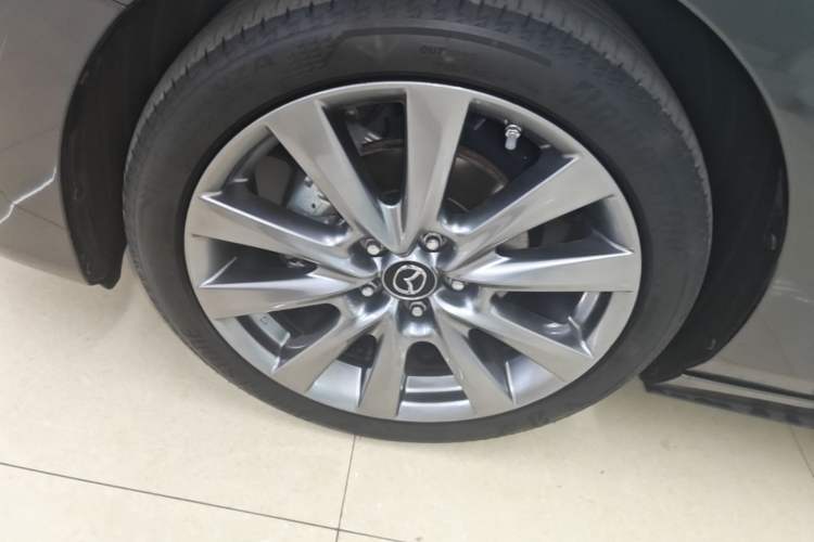 Used Mazda 3 Axela 2021 2.0L Automatic Zhiya Edition Left Front Wheel Hub