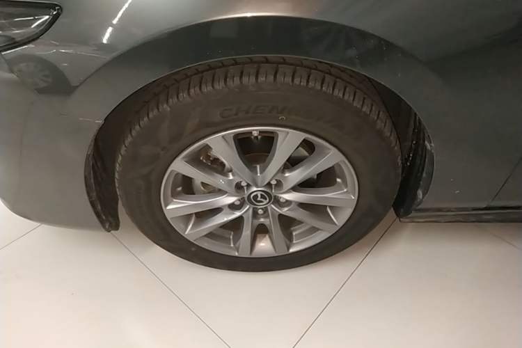 Used Mazda 3 Axela 2021 2.0L Automatic Zhiqing Edition Left Front Wheel Hub