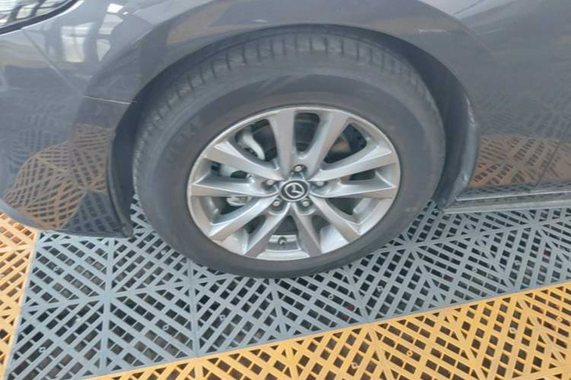 Used Mazda 3 Axela 2021 2.0L Automatic Zhiqing Edition Left Front Wheel Hub