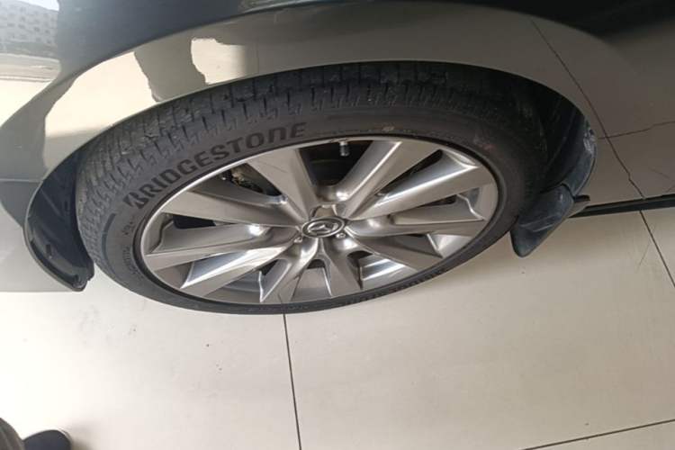 Used Mazda 3 Axela 2021 2.0L Automatic ZhiXuan Edition Left Front Wheel Hub