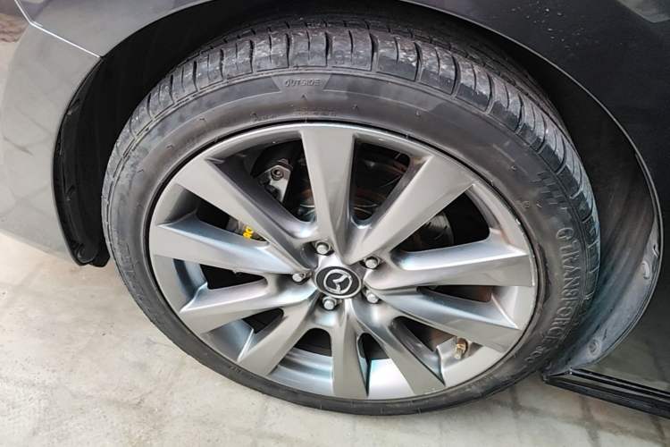 Used Mazda 3 Axela 2021 2.0L Automatic ZhiXuan Edition Left Front Wheel Hub