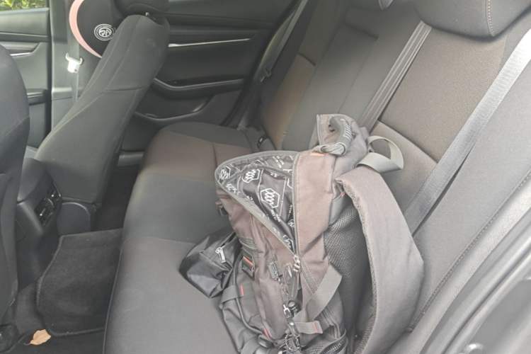 Used Mazda 3 Axela 2021 2.0L Automatic ZhiXuan Edition Left Rear Seat