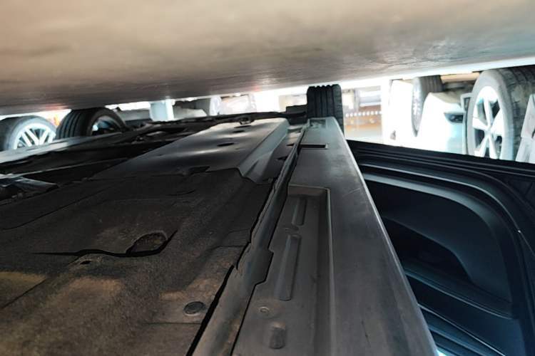 Used Mazda 3 Axela 2021 2.0L Automatic ZhiXuan Edition Left Side Sill