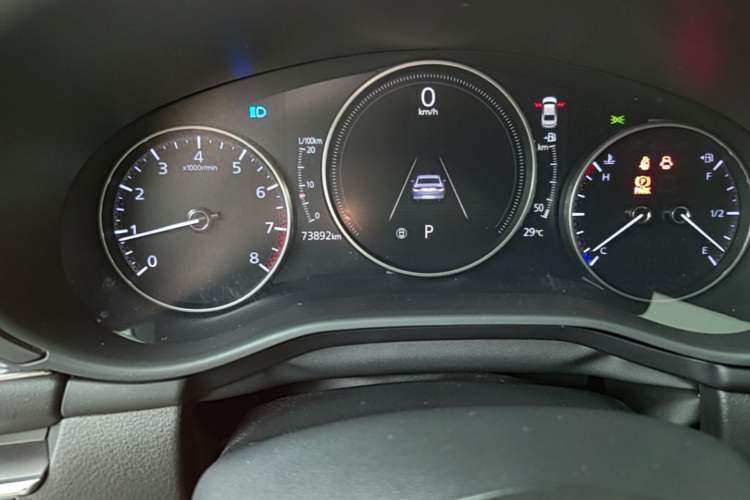 Used Mazda 3 Axela 2021 2.0L Automatic ZhiXuan Edition Odometer Close Up