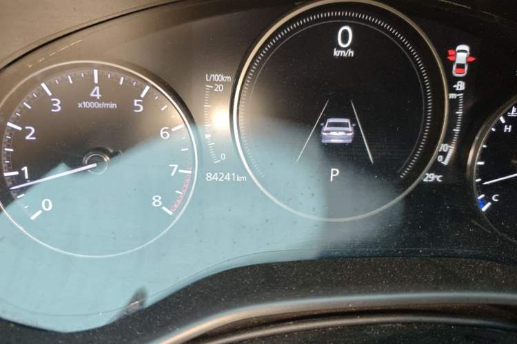 Used Mazda 3 Axela 2021 2.0L Automatic Zhiqing Edition Odometer Close Up