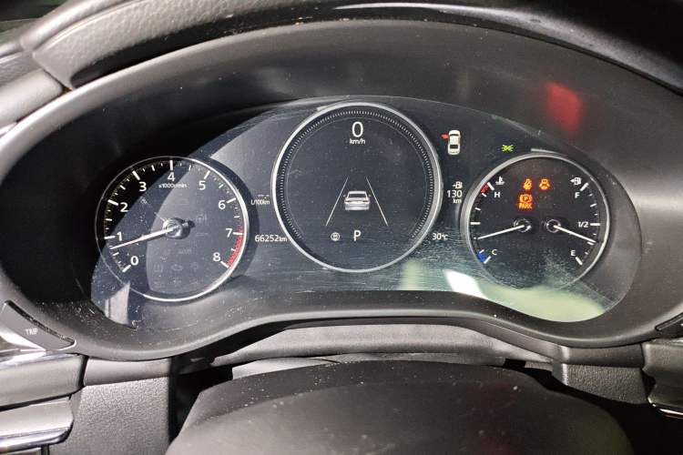 Used Mazda 3 Axela 2021 2.0L Automatic Zhiyao Edition Odometer Close Up