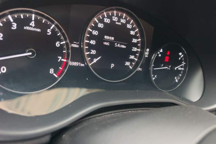 Used Mazda 3 Axela 2021 2.0L Automatic Zhiqing Edition Odometer Close Up
