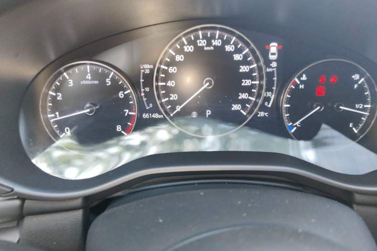 Used Mazda 3 Axela 2021 2.0L Automatic Zhi Rui Edition Odometer Close Up