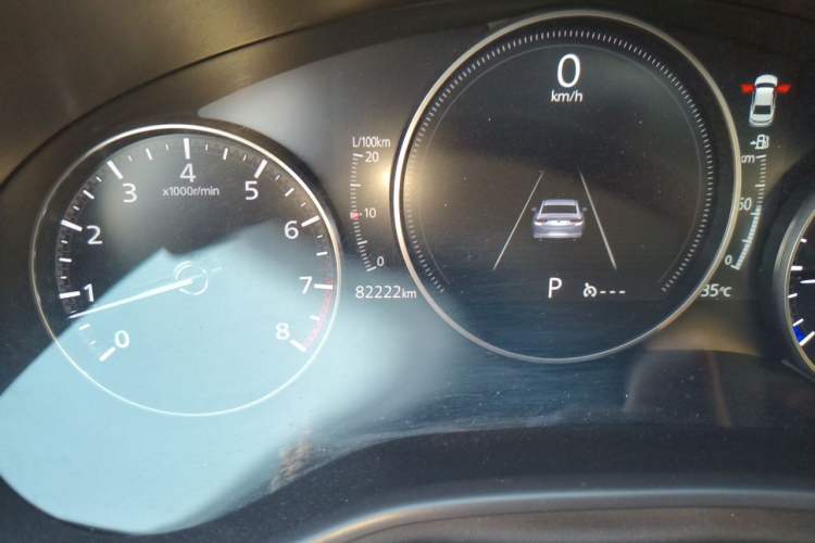 Used Mazda 3 Axela 2021 2.0L Automatic ZhiXuan Edition Odometer Close Up