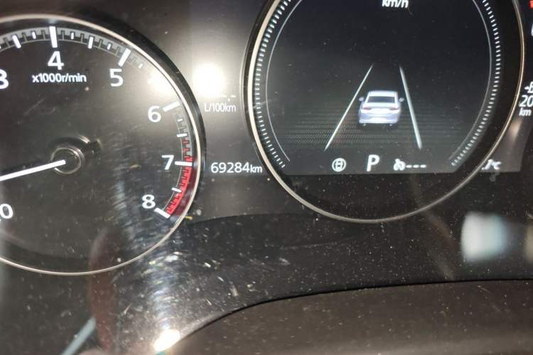 Used Mazda 3 Axela 2021 2.0L Automatic ZhiXuan Edition Odometer Close Up