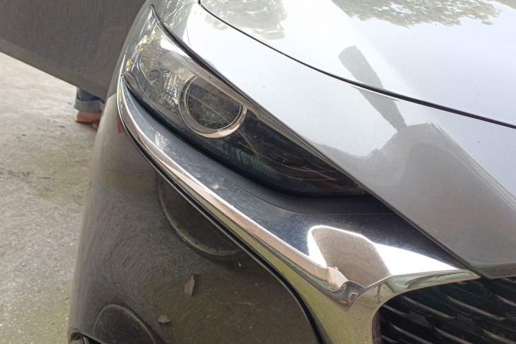 Used Mazda 3 Axela 2021 2.0L Automatic ZhiXuan Edition Right Front Headlight