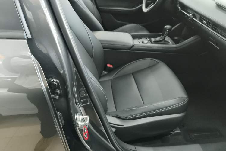 Used Mazda 3 Axela 2021 2.0L Automatic Zhiqing Edition Right Front Seat