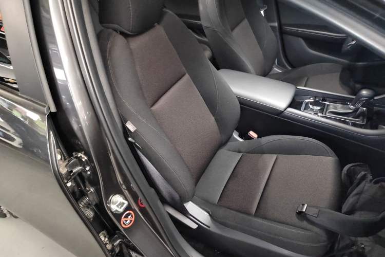 Used Mazda 3 Axela 2021 2.0L Automatic ZhiXuan Edition Right Front Seat