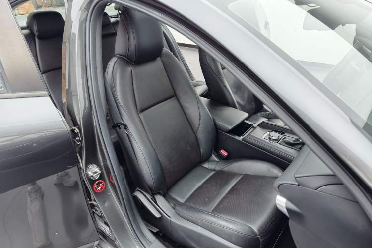 Used Mazda 3 Axela 2021 2.0L Automatic Zhiya Edition Right Front Seat