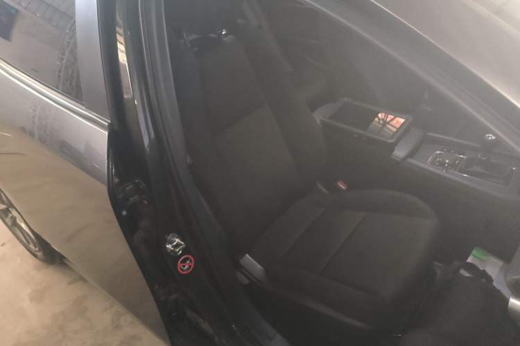 Used Mazda 3 Axela 2021 1.5L Manual ZhiMei Edition Right Front Seat