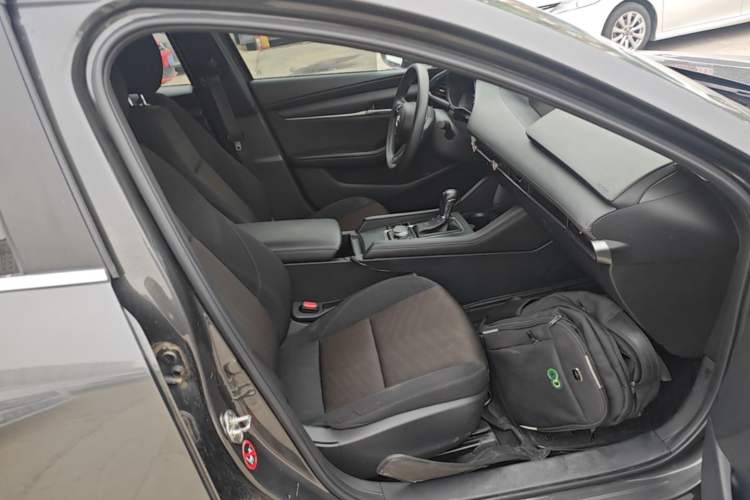 Used Mazda 3 Axela 2021 2.0L Automatic Zhiqing Edition Right Front Seat