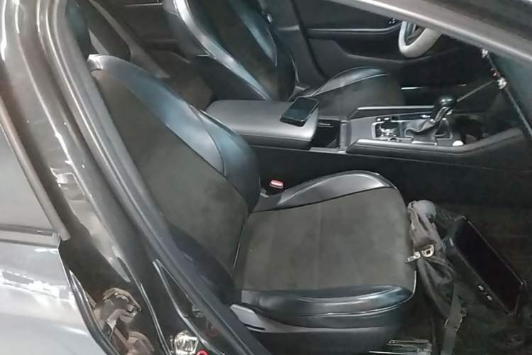 Used Mazda 3 Axela 2021 2.0L Automatic Zhiqing Edition Right Front Seat