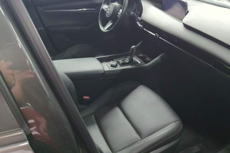 Used Mazda 3 Axela 2021 2.0L Automatic Zhiya Edition Right Front Seat