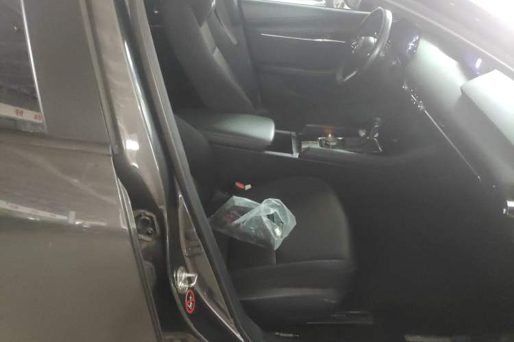 Used Mazda 3 Axela 2021 2.0L Automatic ZhiXuan Edition Right Front Seat