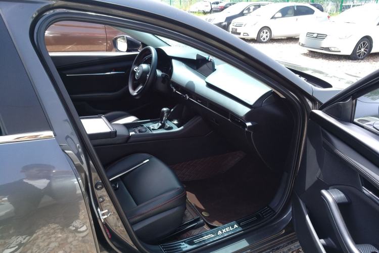 Used Mazda 3 Axela 2021 2.0L Automatic ZhiXuan Edition Right Front Seat