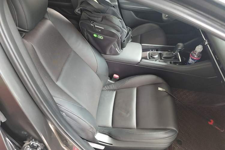 Used Mazda 3 Axela 2021 2.0L Automatic Zhi Rui Edition Right Front Seat