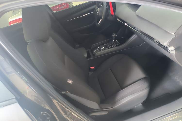 Used Mazda 3 Axela 2021 2.0L Automatic ZhiXuan Edition Right Front Seat