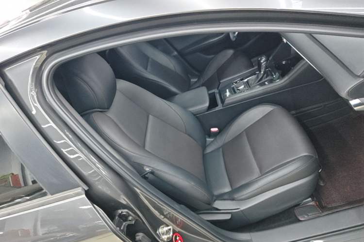 Used Mazda 3 Axela 2021 2.0L Automatic Zhiyao Edition Right Front Seat