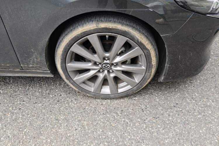Used Mazda 3 Axela 2021 2.0L Automatic Zhiya Edition Right Front Wheel Hub