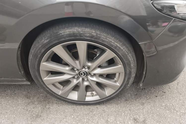 Used Mazda 3 Axela 2021 2.0L Automatic Zhiya Edition Right Front Wheel Hub