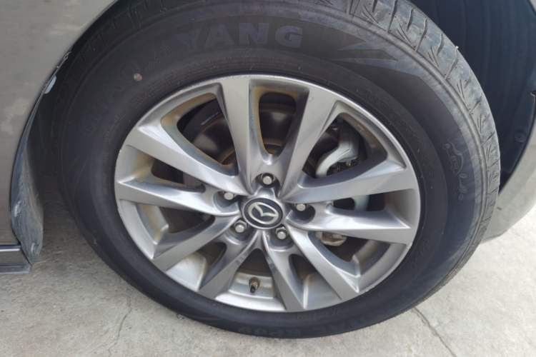 Used Mazda 3 Axela 2021 2.0L Automatic Zhiqing Edition Right Front Wheel Hub