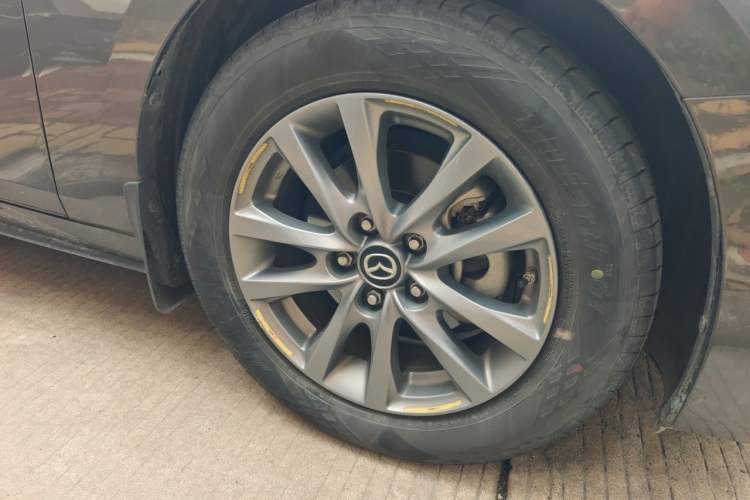 Used Mazda 3 Axela 2021 2.0L Automatic Zhiqing Edition Right Front Wheel Hub