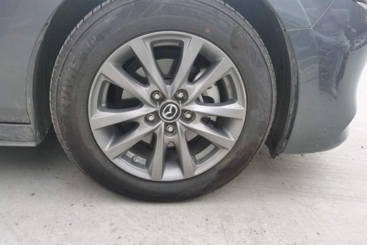 Used Mazda 3 Axela 2021 2.0L Automatic Zhiqing Edition Right Front Wheel Hub